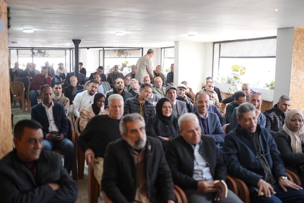 الكاتب (أبو لاشين) يوقع باكورة أعماله الأدبية (الحياة السابعة)