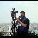 الصحفي عبد الرؤوف شعت.. العريس الذي خرج بالكاميرا فعاد شهيدًا