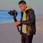 المصور الصحفي الشهيد أنس غنيم .. صاحب الكاميرا التي تحدّت الموت في قلب غزة