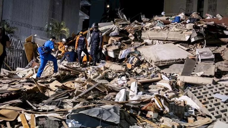 ارتفاع ضحايا زلزال فنزويلا إلى 589 قتيلاً واستمرار عمليات الإنقاذ