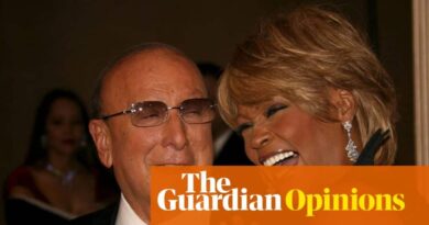 Clive Davis | من هو أسطورة صناعة الموسيقى؟