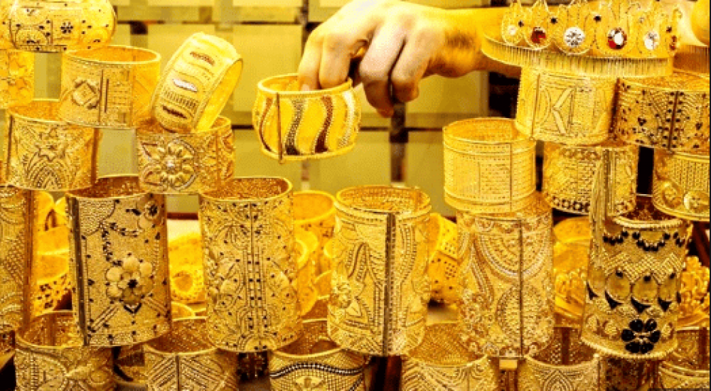 الذهب يهبط بفعل التوتر الأمريكي الإيراني