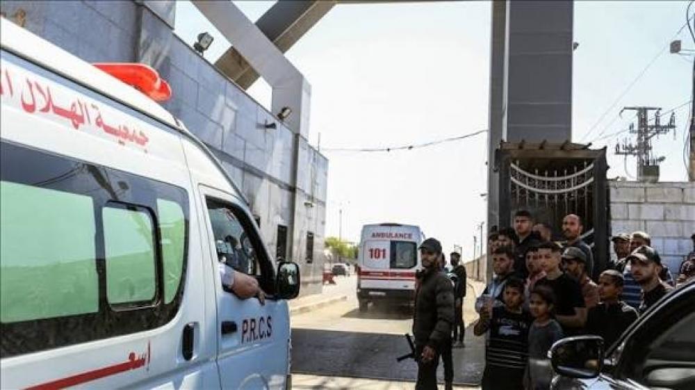 إجلاء 103 مرضى ومواطنين عبر معبر كرم أبو سالم