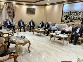 تطورات مفاجئة في مفاوضات غزة.. توافق فلسطيني على حصر السلاح