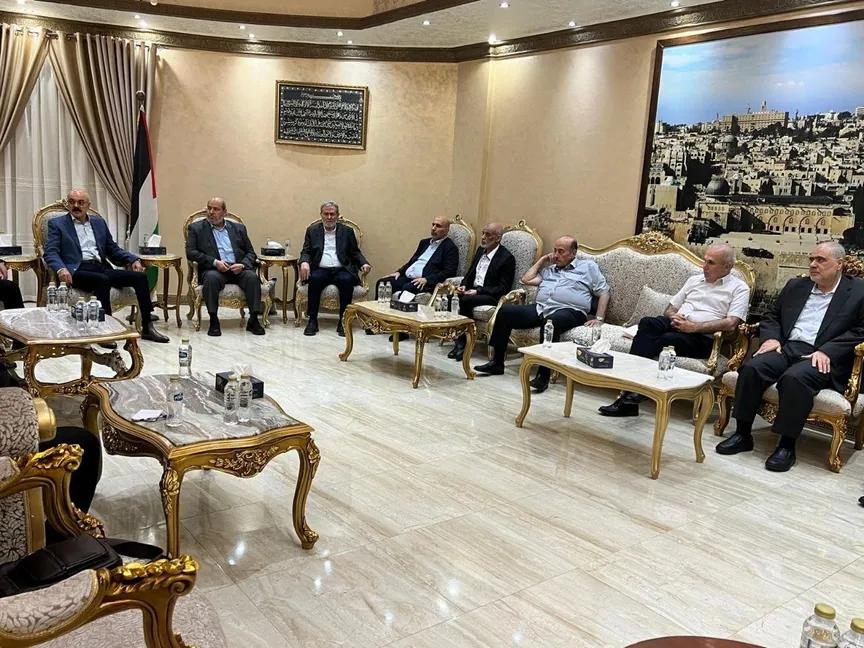 تطورات مفاجئة في مفاوضات غزة.. توافق فلسطيني على حصر السلاح