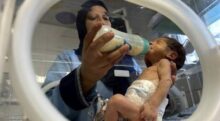 مجمع ناصر: نفاد حليب الأطفال يهدد حياة الرضع بقطاع غزة