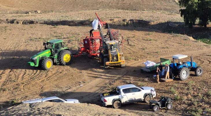الاحتلال يصادر معدات ري وطاقة شمسية بالأغوار الشمالية