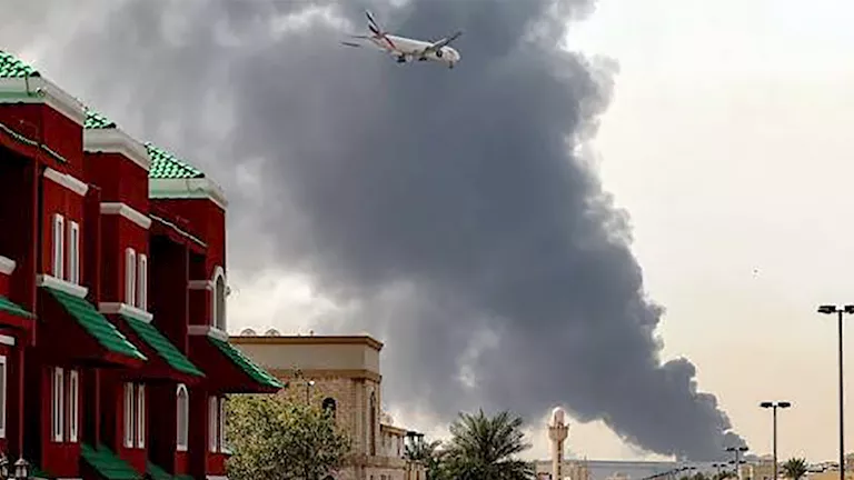 وزارة الدفاع الكويتية: هجوم إيراني يستهدف معبر العبدلي وأضرار مادية دون إصابات