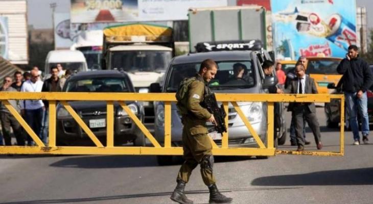 الاحتلال ينصب حاجزًا عسكريًا برام الله ويوقف مركبات المواطنين