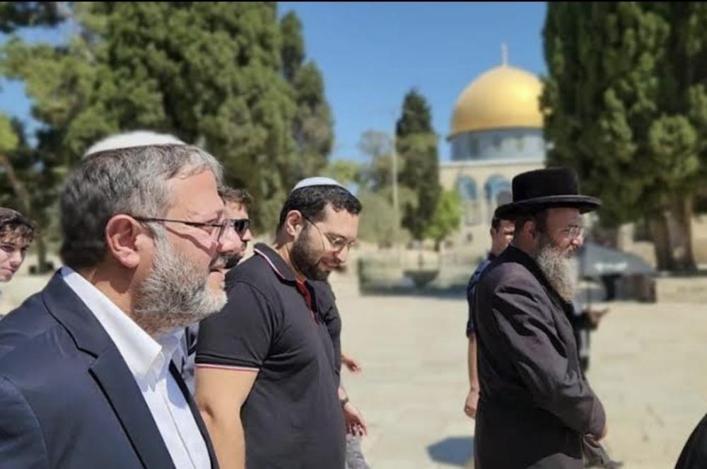 الأوقاف تدين اقتحام بن غفير للمسجد الأقصى وتحذر من إشعال حرب دينية في المنطقة