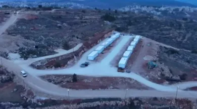 جيش الاحتلال يؤمن توسيع بؤرة "عش الغراب" الاستيطانية شرق بيت ساحور