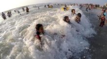 الإنقاذ البحري بغزة يحظر السباحة في البحر حتى الاثنين