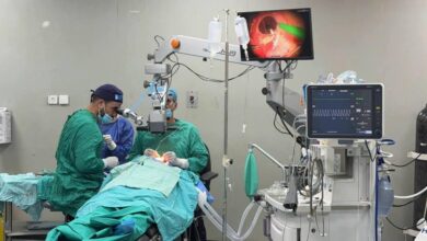 تحذيرات من شلل تام في مستشفى العيون بغزة جراء أزمة الوقود ونقص الأدوات الجراحية