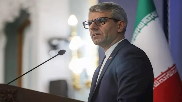 إيران تحمل الولايات المتحدة مسؤولية تطورات المنطقة وتتهم أطرافًا بالتواطؤ