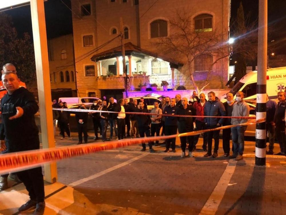 قتيل وجريح بحالة خطيرة في جريمتي إطلاق نار متزامنتين بمدينة يافا