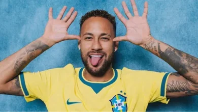 نيمار أول لاعب يغادر الملعب دقيقة بسبب قاعدة جديدة للحد من إضاعة الوقت