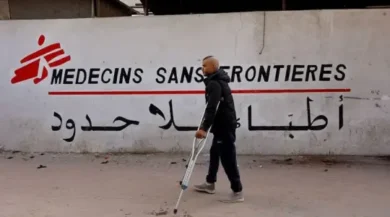 «أطباء بلا حدود» تُدين إغلاق الاحتلال التحقيق باستهداف قافلتها ومأواها بغزة