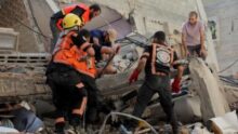 انتشال رفات 7 شهداء من تحت أنقاض منزل عائلة العوضي بحي الزيتون بغزة