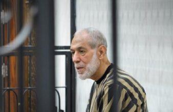 القضاء السوري يقضي بالسجن المؤبد على المفتي السابق أحمد حسون