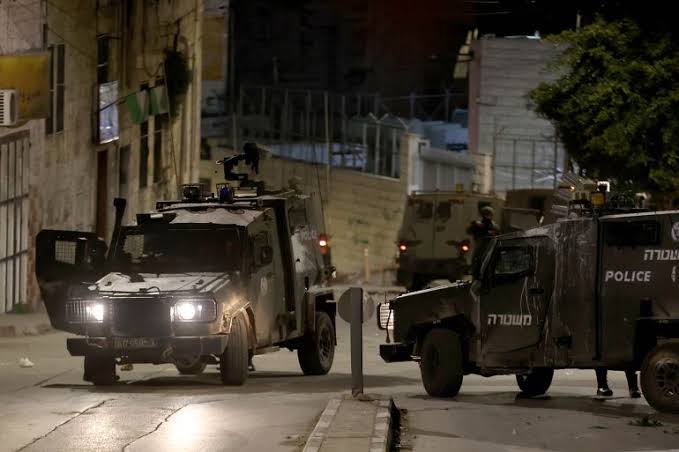تصعيد ميداني في نابلس.. الاحتلال يقتحم بلدات ومستوطنون يتوغلون بزي جنود