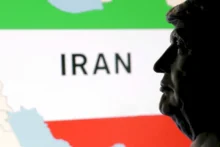 ترمب يستفز طهران بفيديو مجسد بالذكاء الاصطناعي.. ومسؤول أميركي ينفي استهداف جزيرة "خارك" النفطية