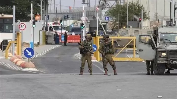 الاحتلال يقتحم الخضر جنوب بيت لحم وينصب حاجزًا عسكريًا