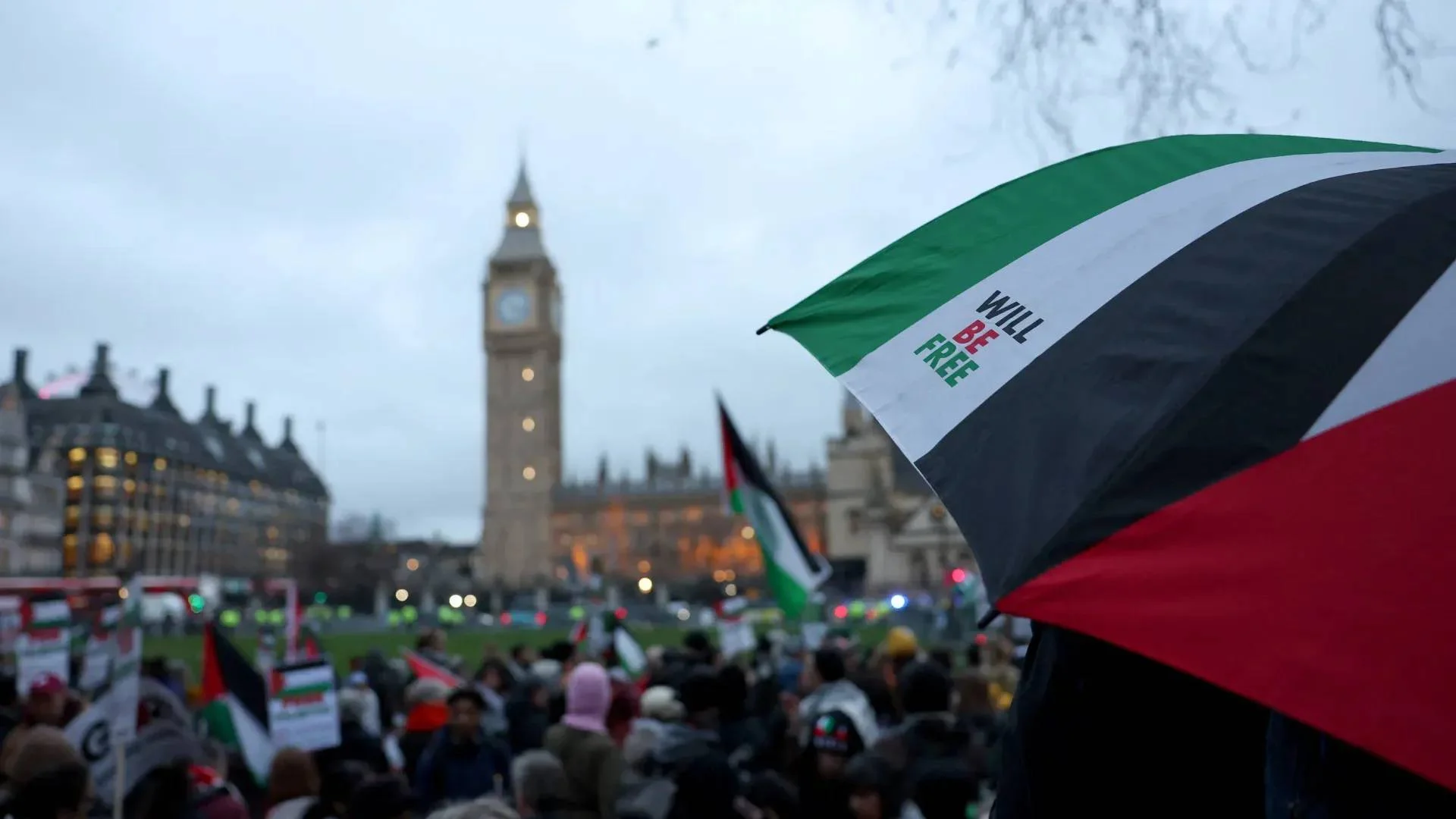 "مسار آمن وقانوني".. بريطانيا تعيد توطين لاجئين بينهم فلسطينيون