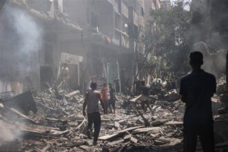 شهيد وإصابات بينها طفل بحالة حرجة جراء قصف الاحتلال غرب غزة