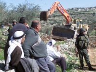 الاحتلال يضيّق على مزارعي كفر مالك بأمر عسكري جديد