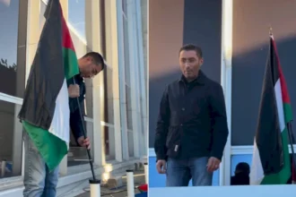 من ليون.. عمدة فرنسي يرفع علم فلسطين في خطوة رمزية