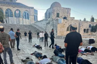 عشية رأس السنة العبرية.. آلاف المستوطنين يتدفقون إلى البلدة القديمة بالقدس