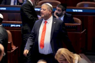 بن غفير يطالب بحقيبة الأمن ويكشف أجندته للحكومة المقبلة