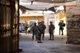 الاحتلال يقتحم برقة شمال غرب نابلس ويعتدي على عدد من المواطنين