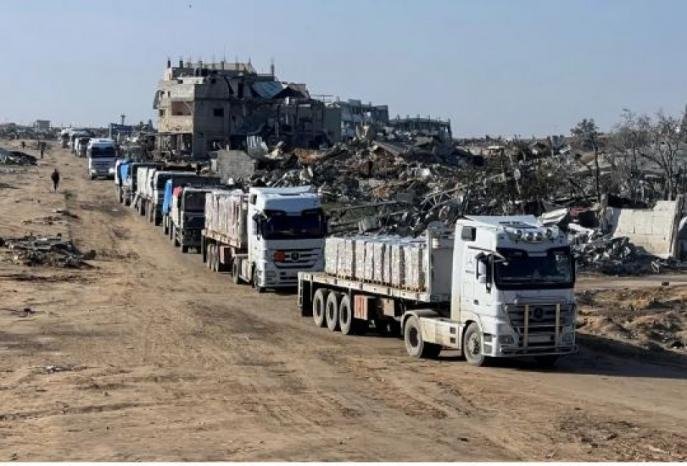 خبير اقتصادي: تراجع المساعدات مقابل السلع التجارية يعمّق فجوة الاحتياجات في غزة