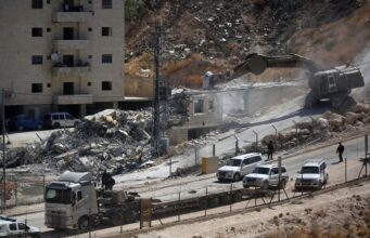 الاحتلال يهدم منزلًا مأهولًا في الولجة شمال غرب بيت لحم