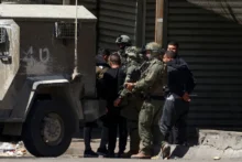  الاحتلال يشن حملة اقتحامات واعتقالات بالضفة والقدس تطال أسرى محررين