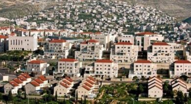 بريطانيا تحذّر من عقوبات على المشاركين في مشاريع الاستيطان بمنطقة E1