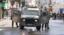 الاحتلال يشن حملة مداهمات واعتقالات في مناطق متفرقة بالضفة الغربية