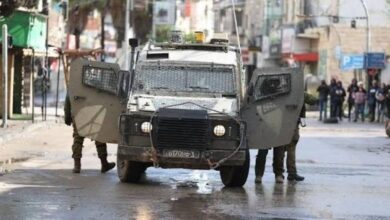 الاحتلال يشن حملة مداهمات واعتقالات في مناطق متفرقة بالضفة الغربية