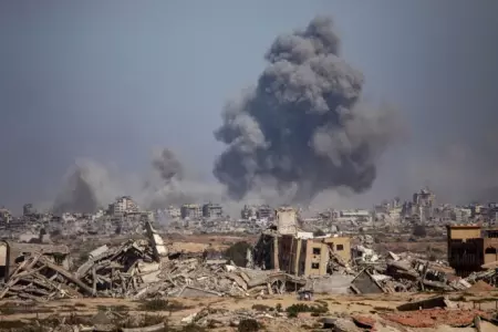 إصابة طفلة برصاص الاحتلال وقصف مدفعي وإطلاق نار في مناطق متفرقة بغزة