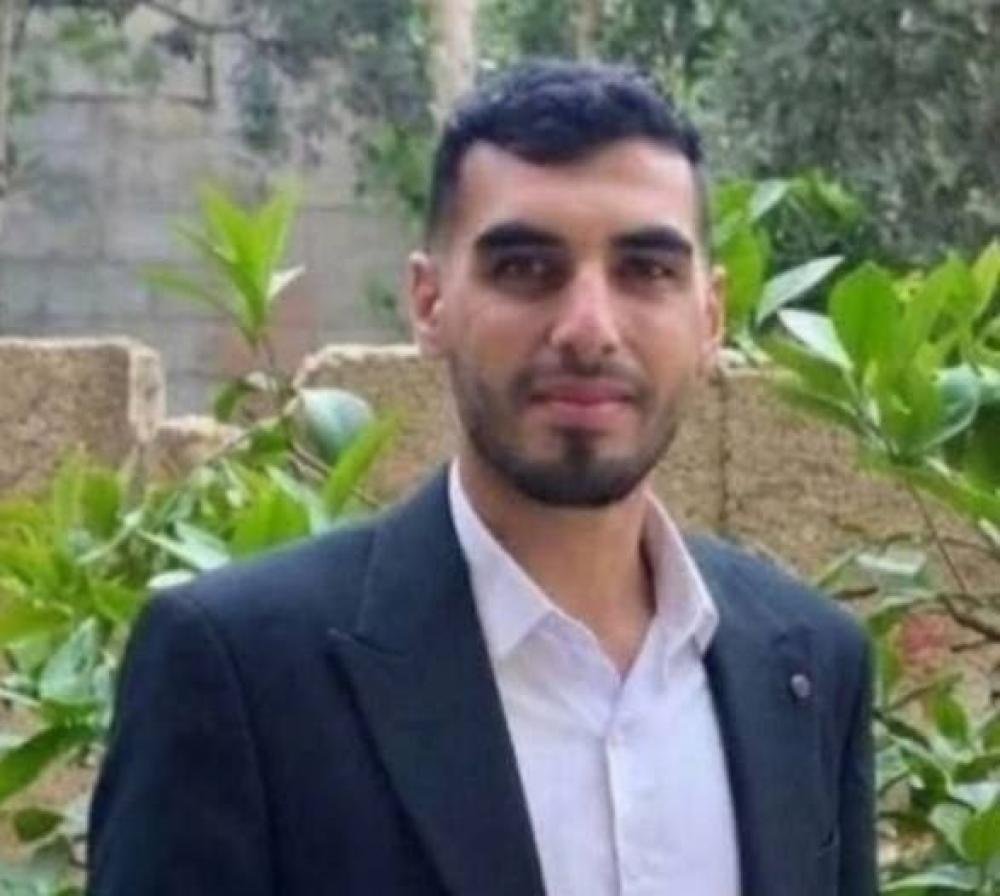 التربية والتعليم تنعى معلماً استُشهد إثر غارة إسرائيلية وسط قطاع غزة