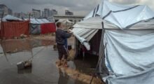 الأمطار الغزيرة تغرق خيام المواطنين في الأغوار الشمالية