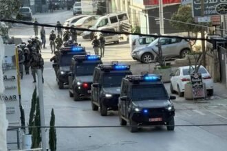 قلنديا.. اقتحام للاحتلال وانتشار واسع لقوات المشاة داخل المخيم