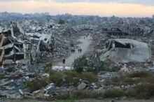 إصابة 12 مواطناً في غارة إسرائيلية بمسيّرة غرب خان يونس
