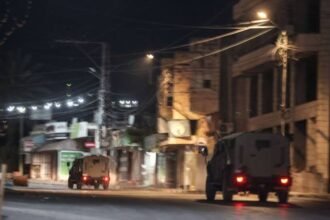 عدوان الاحتلال يدخل يومه الرابع في الخليل ويجبر آلاف المواطنين على النزوح